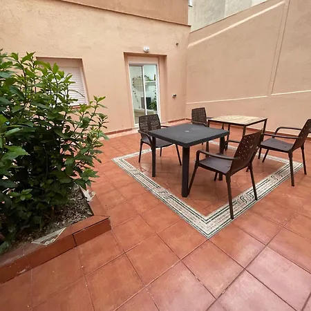 En Planta Baja Con Terraza * Barcelona